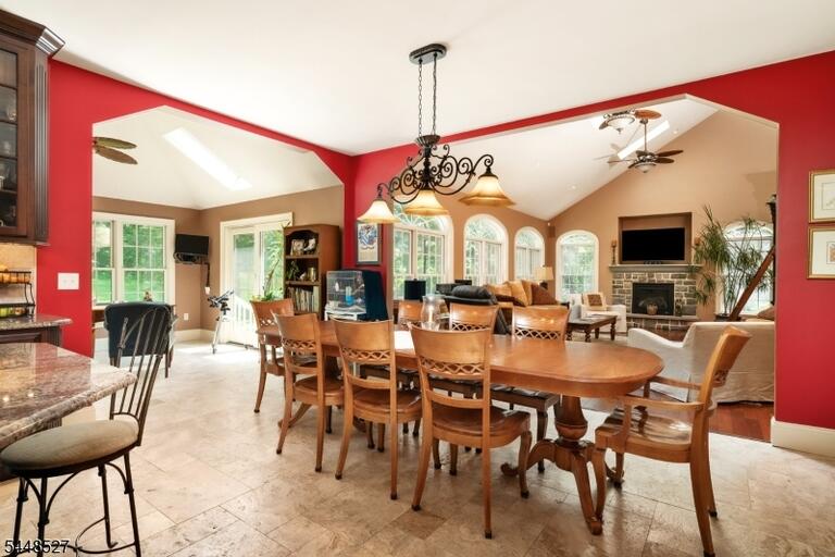 Property listing MLS 4042333 photo 27