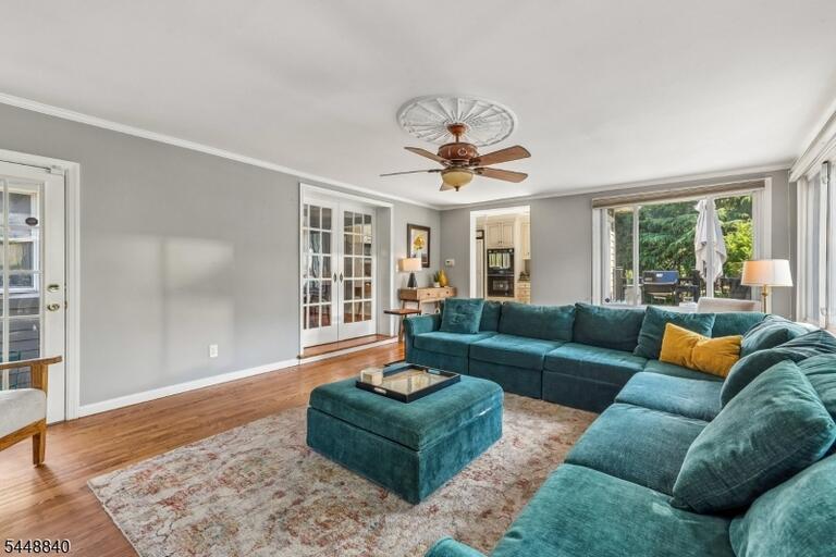 Property listing MLS 4042610 photo 2