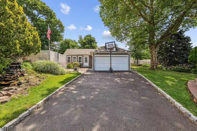 Property listing MLS 4042610 photo 29
