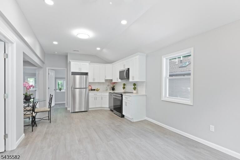Property listing MLS 4042694 photo 4