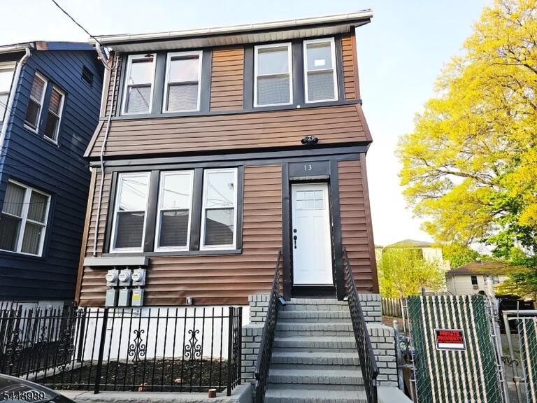 Property listing MLS 4042729 photo 1