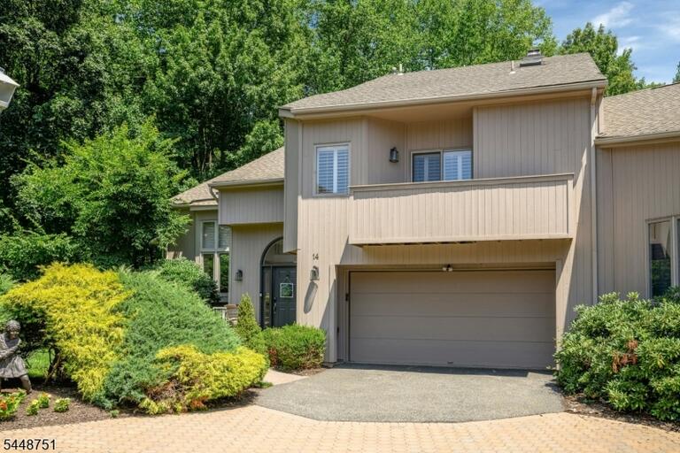 Property listing MLS 4043004 photo 1