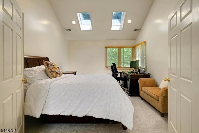 Property listing MLS 4043004 photo 25