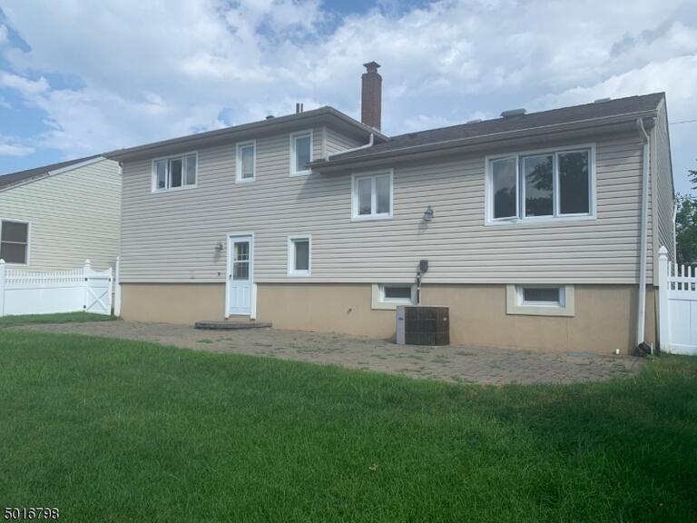 Property listing MLS 4043042 photo 4