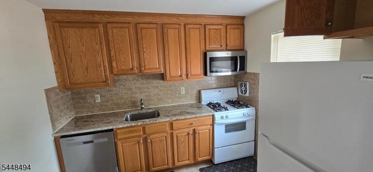 Property listing MLS 4043382 photo 4