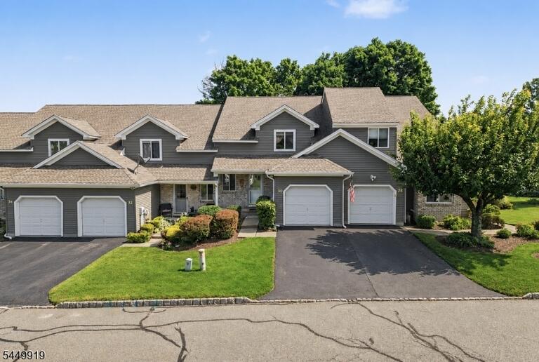 Property listing MLS 4043589 photo 2