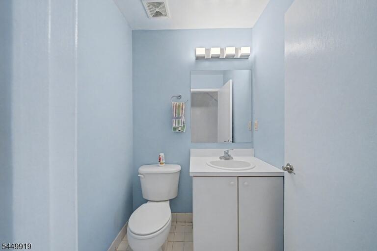Property listing MLS 4043589 photo 8