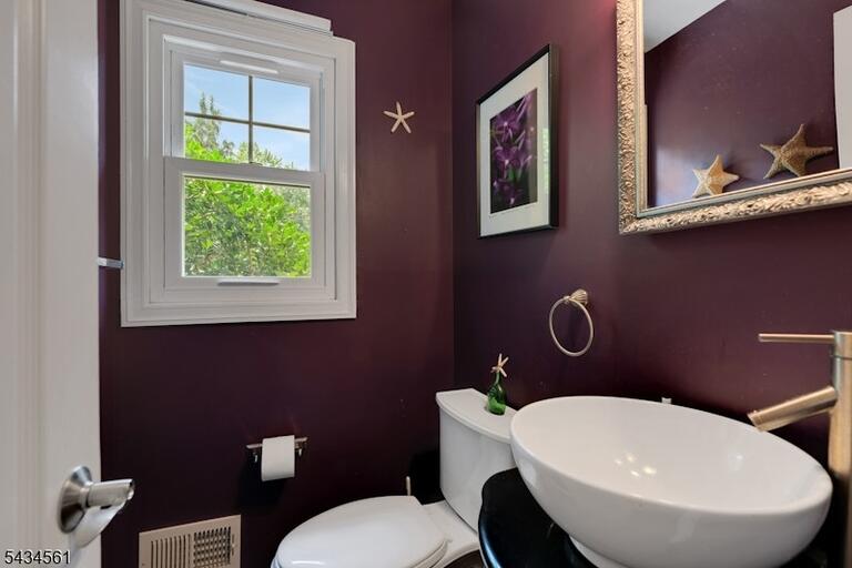 Property listing MLS 4043673 photo 10