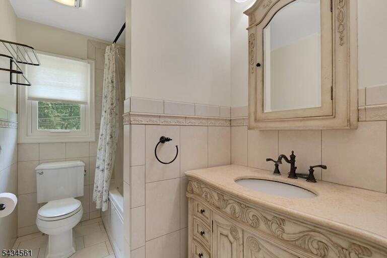 Property listing MLS 4043673 photo 15