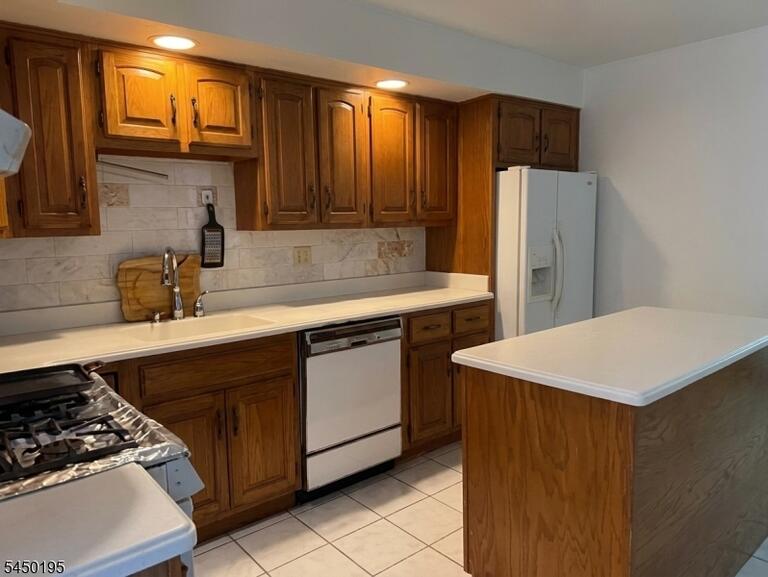 Property listing MLS 4043692 photo 22