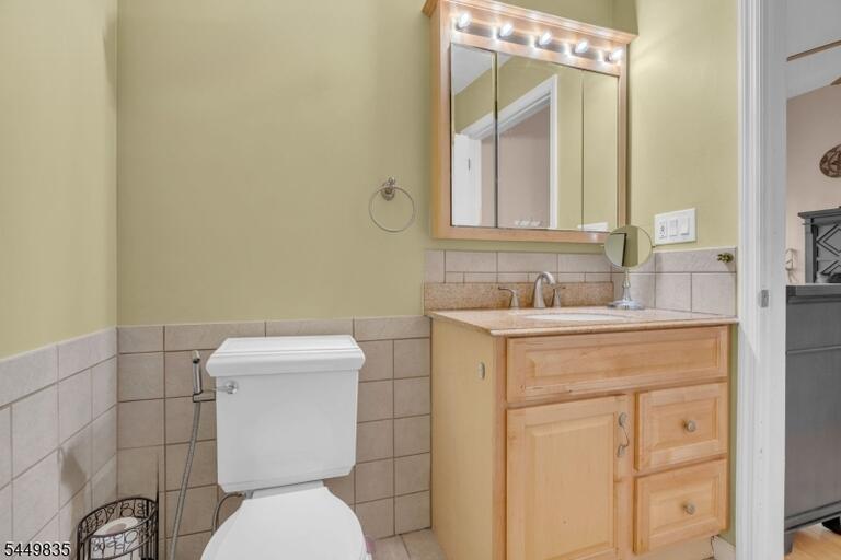 Property listing MLS 4043889 photo 9