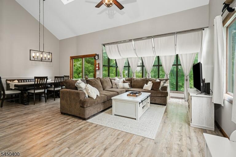 Property listing MLS 4043890 photo 7