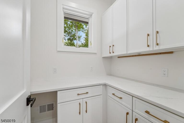 Property listing MLS 4043955 photo 19