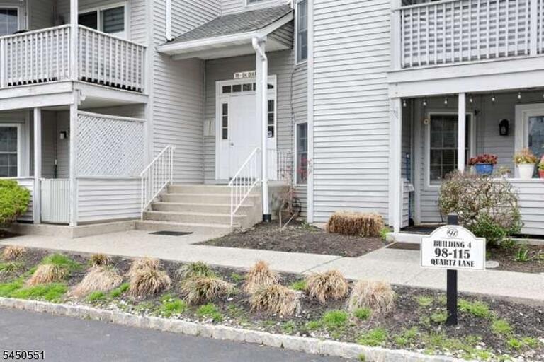 Property listing MLS 4044010 photo 3