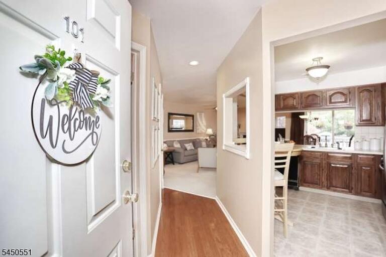 Property listing MLS 4044010 photo 4