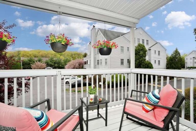 Property listing MLS 4044010 photo 9