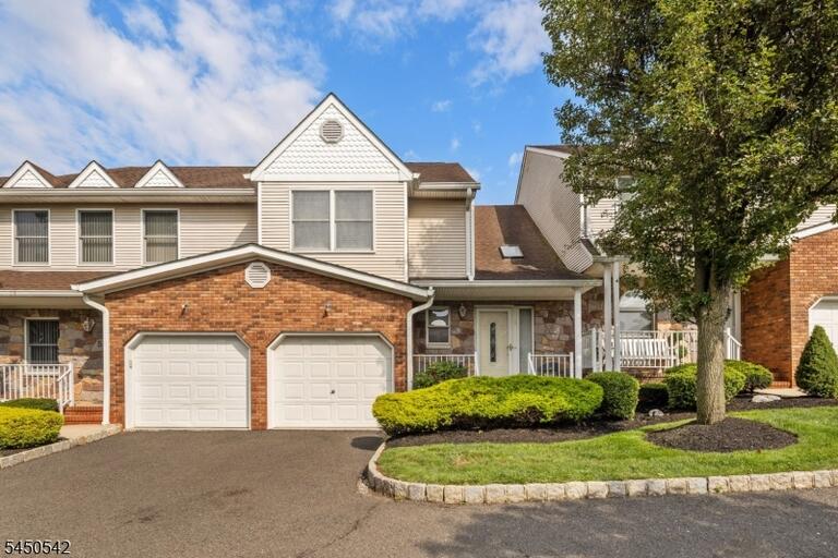Property listing MLS 4044040 photo 1