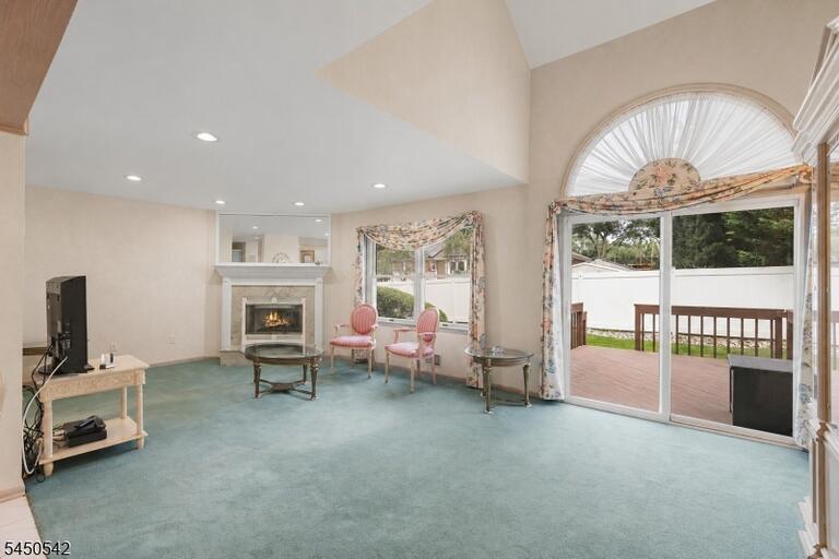 Property listing MLS 4044040 photo 6