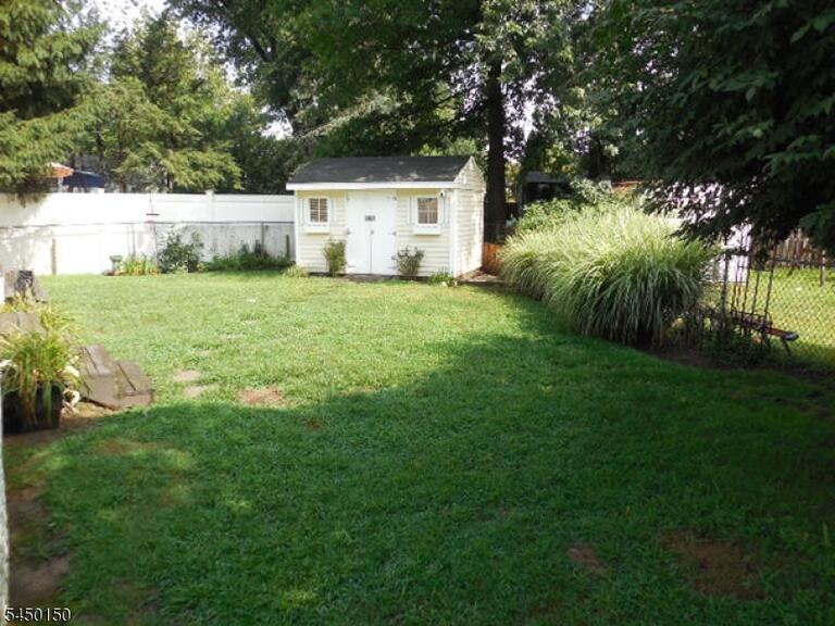 Property listing MLS 4044059 photo 12