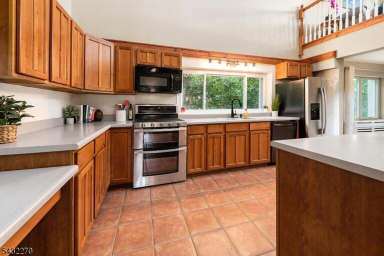 Property listing MLS 4044187 photo 10