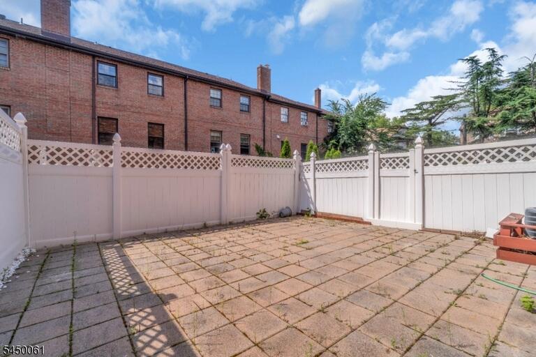 Property listing MLS 4044200 photo 24