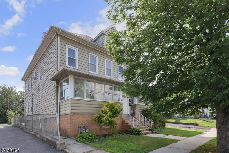 Property listing MLS 4044215 photo 2