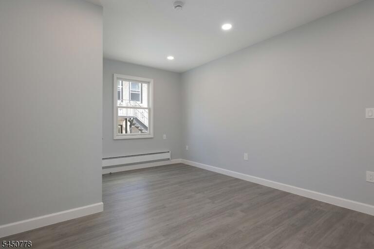 Property listing MLS 4044216 photo 10