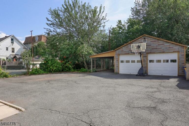 Property listing MLS 4044216 photo 16
