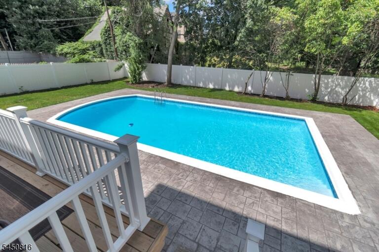 Property listing MLS 4044260 photo 29