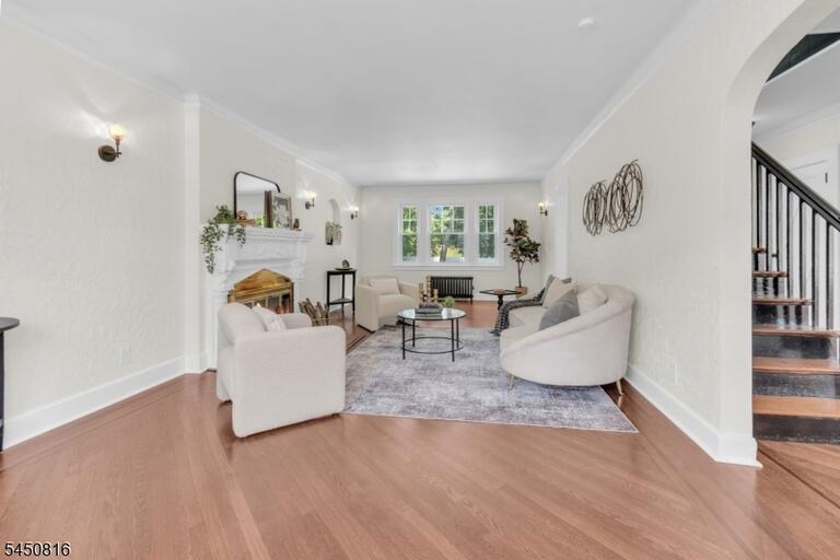 Property listing MLS 4044260 photo 3