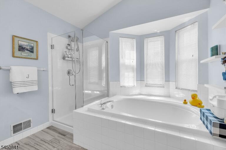 Property listing MLS 4044288 photo 15