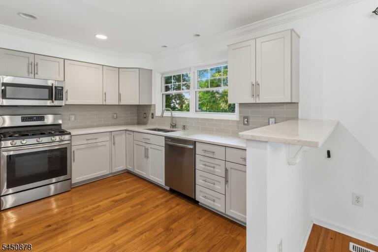 Property listing MLS 4044317 photo 8