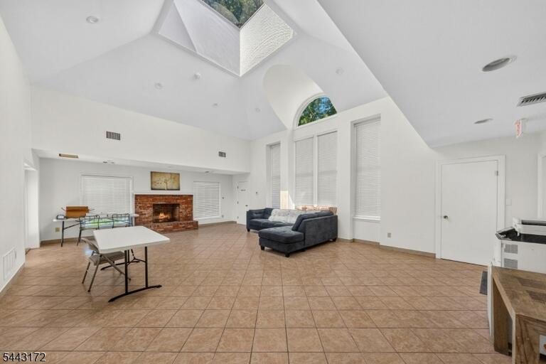 Property listing MLS 4044345 photo 31
