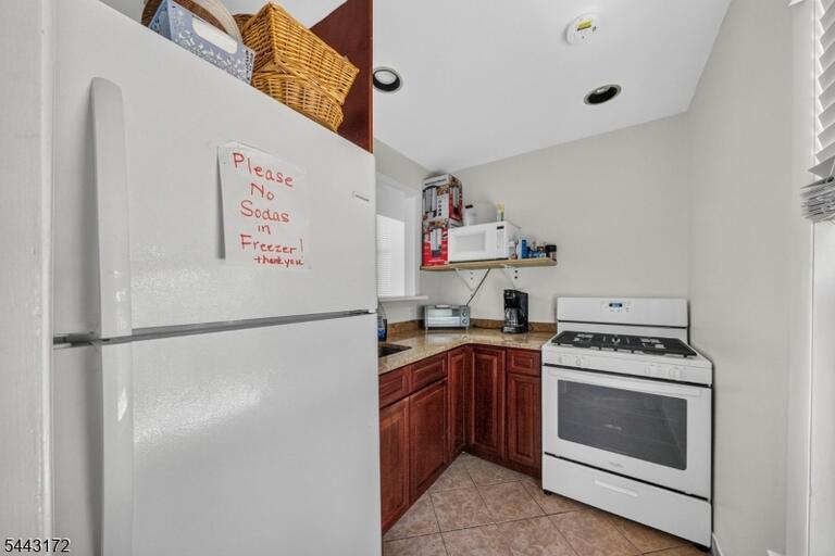 Property listing MLS 4044345 photo 34