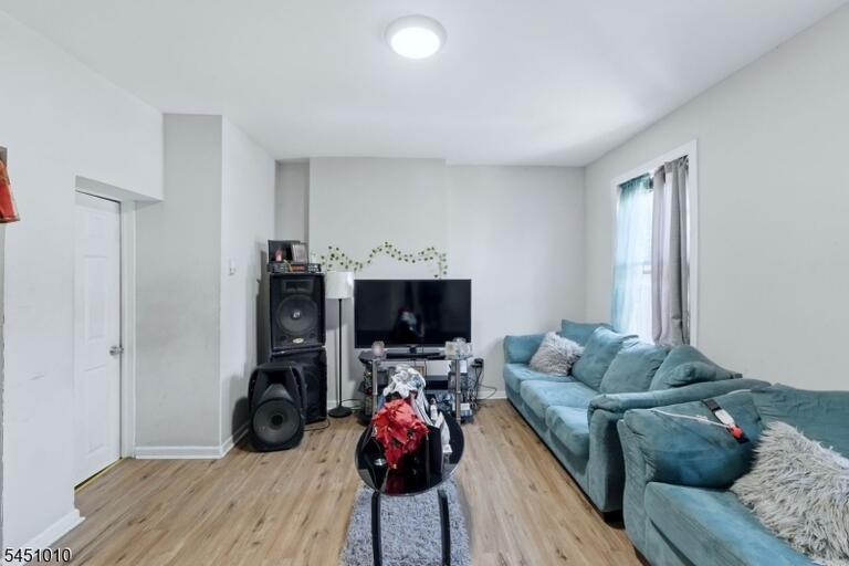 Property listing MLS 4044512 photo 16