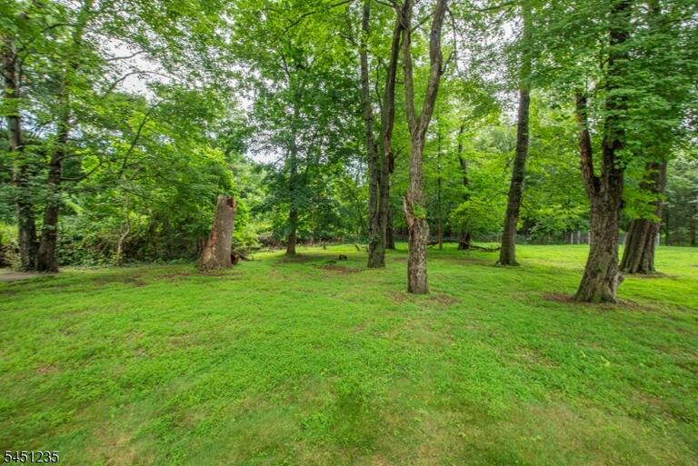 Property listing MLS 4044584 photo 2