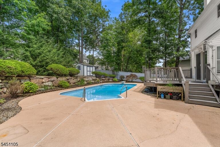 Property listing MLS 4044588 photo 27