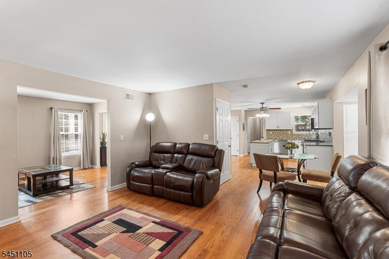 Property listing MLS 4044588 photo 7