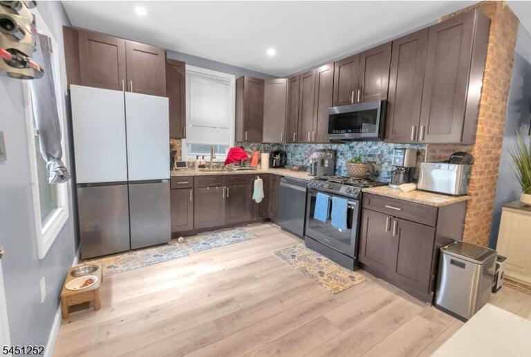 Property listing MLS 4044601 photo 4