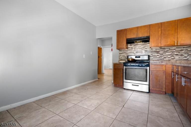 Property listing MLS 4044684 photo 18