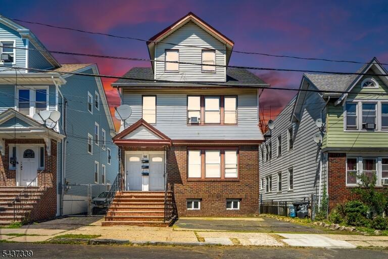 Property listing MLS 4044684 photo 3