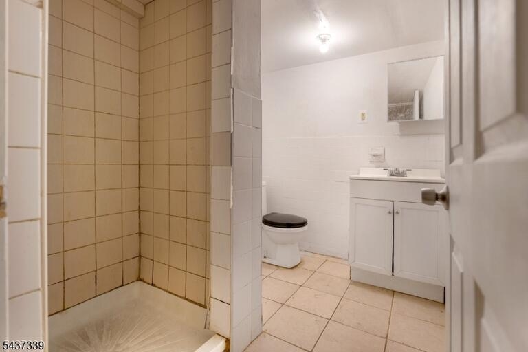 Property listing MLS 4044684 photo 33
