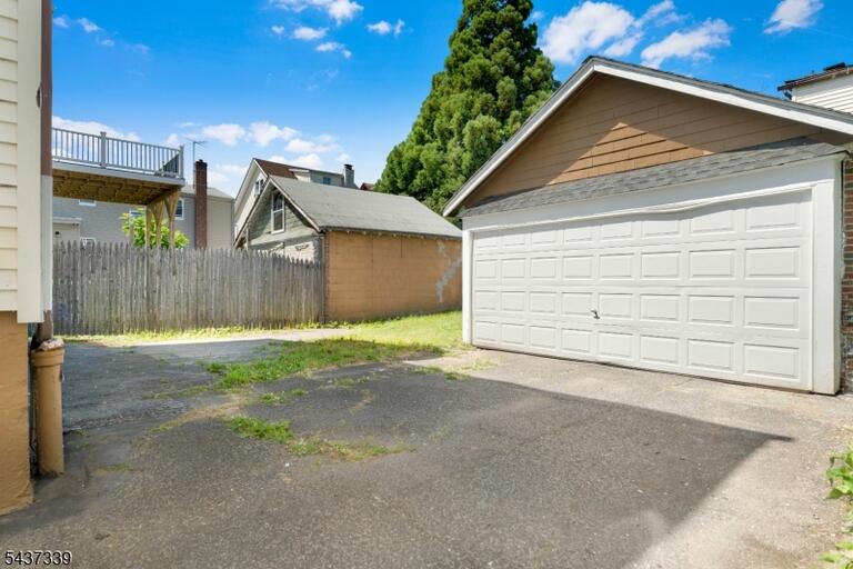 Property listing MLS 4044684 photo 38