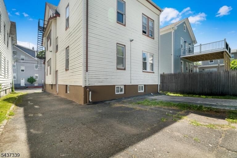 Property listing MLS 4044684 photo 5
