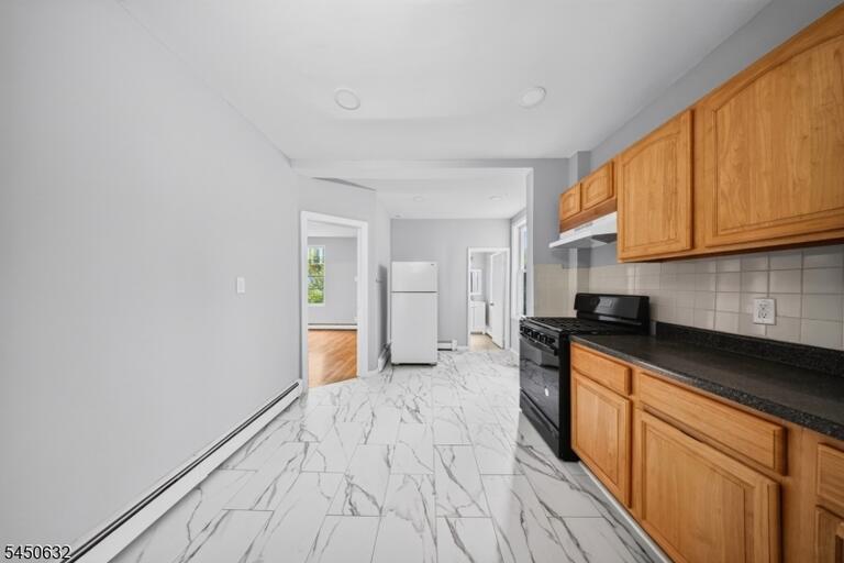 Property listing MLS 4044725 photo 3