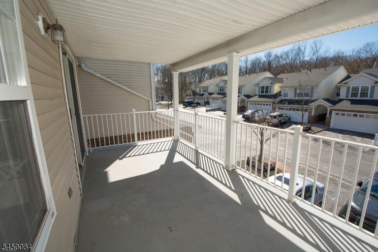 Property listing MLS 4044738 photo 16