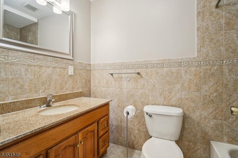 Property listing MLS 4044853 photo 23
