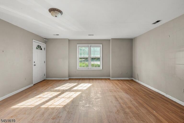 Property listing MLS 4044911 photo 15