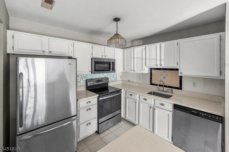Property listing MLS 4044911 photo 23