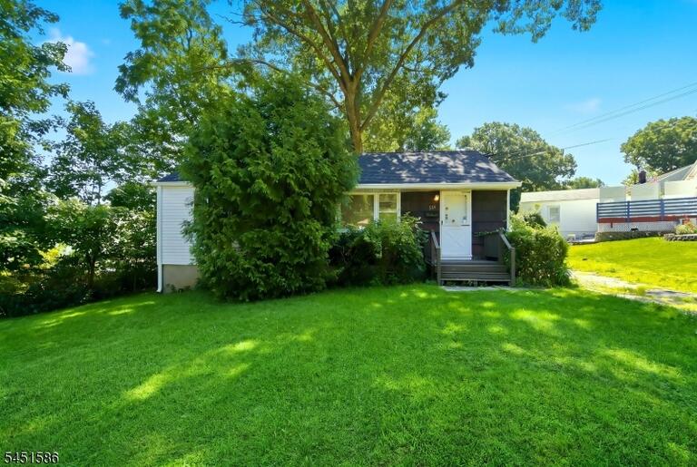 Property listing MLS 4044923 photo 1